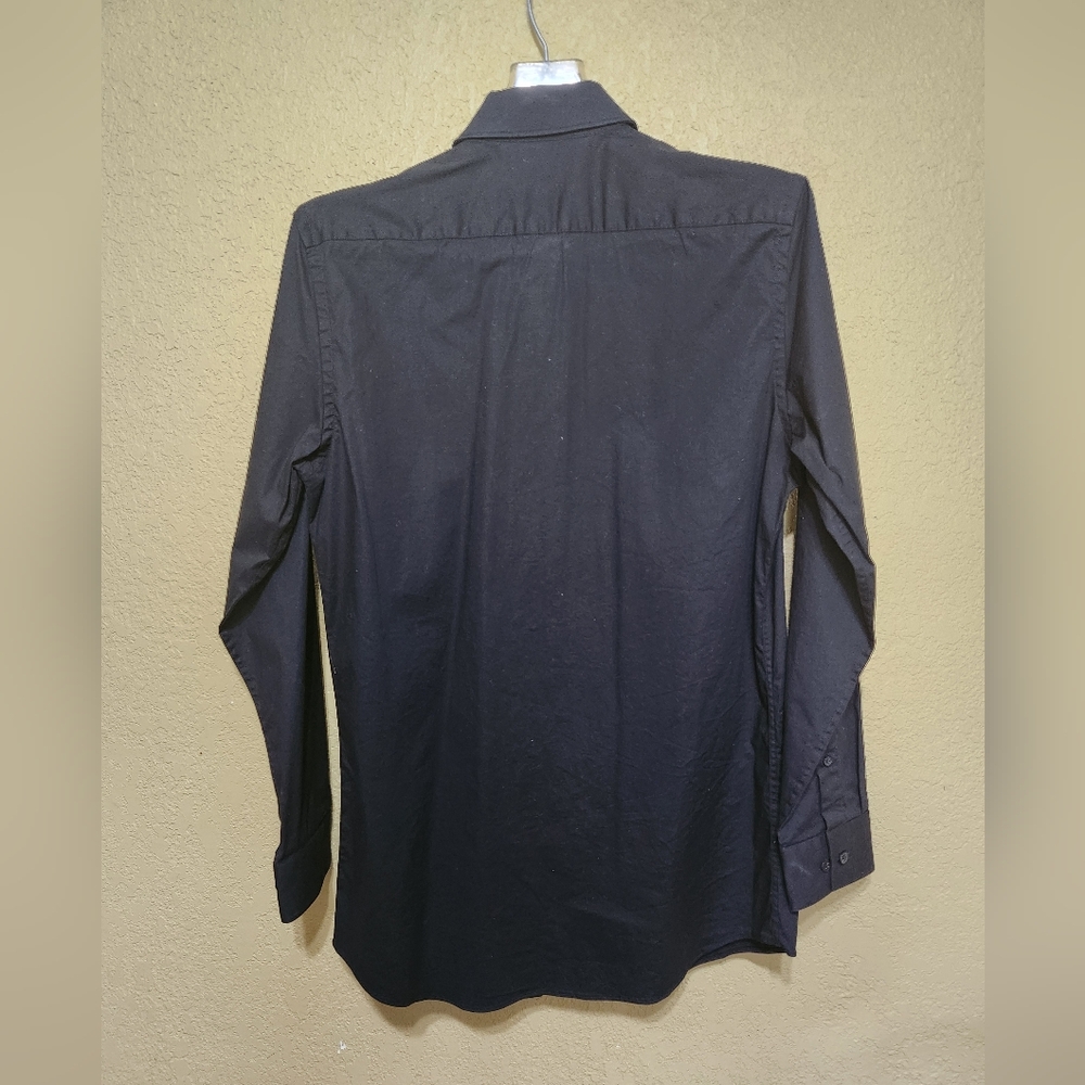 Button up - Picture 2 of 3